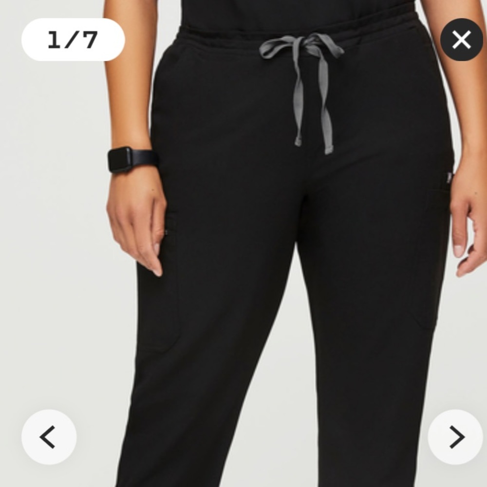 Black cargo Figs